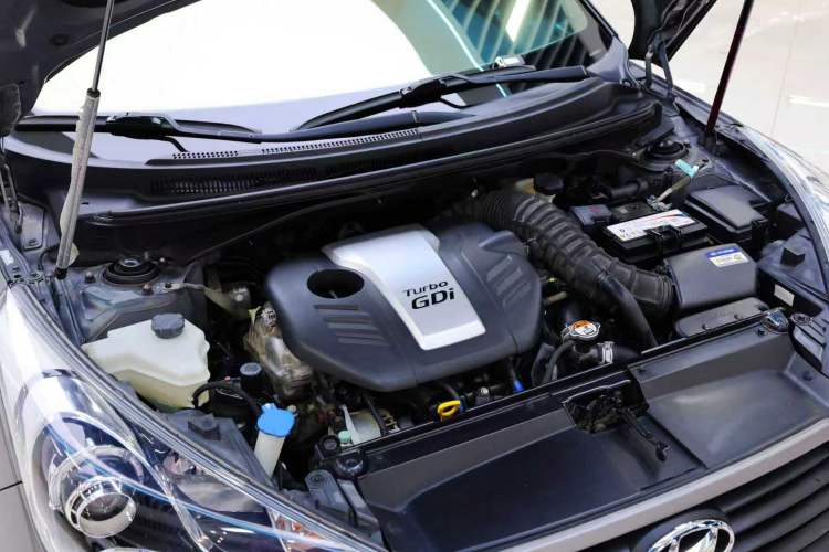 Used Hyundai Veloster 2015 1.6T Automatic Luxury Edition Engine Bay