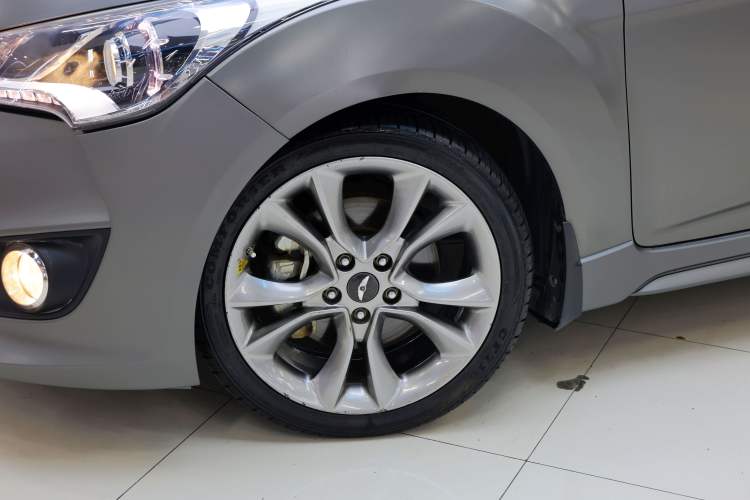 Used Hyundai Veloster 2015 1.6T Automatic Luxury Edition Exterior 12