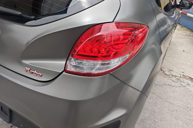 Used Hyundai Veloster 2015 1.6T Automatic Luxury Edition Exterior 3