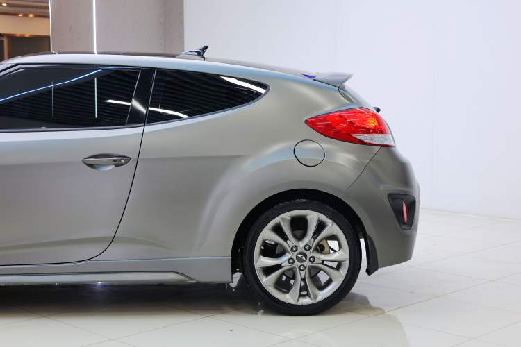 Used Hyundai Veloster 2015 1.6T Automatic Luxury Edition Exterior 3
