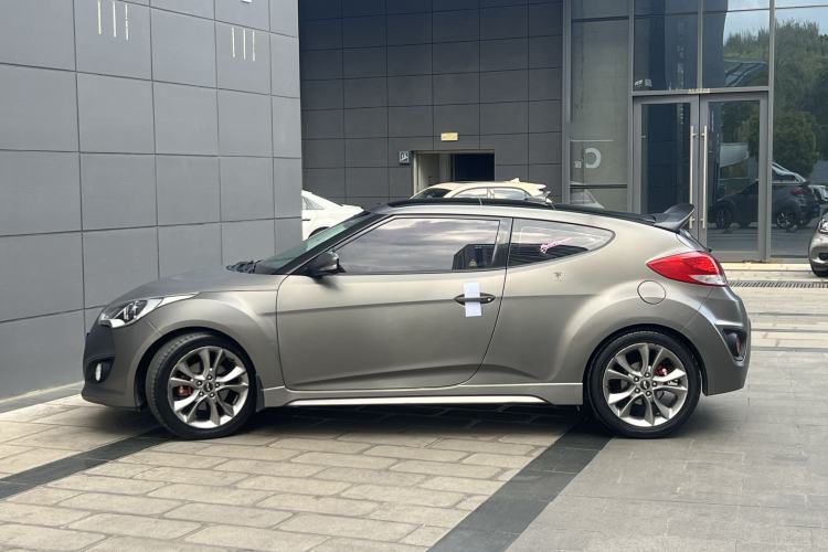 Used Hyundai Veloster 2015 1.6T Automatic Luxury Edition Exterior 4