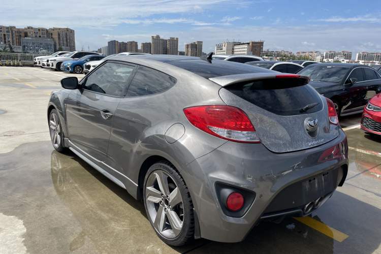 Used Hyundai Veloster 2015 1.6T Automatic Luxury Edition Exterior 9