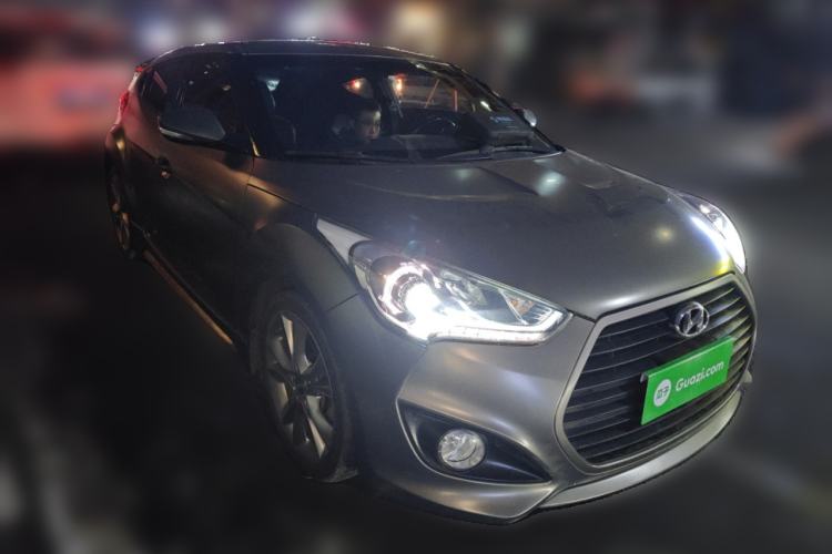 Used Hyundai Veloster 2015 1.6T Automatic Luxury Edition Front Right 45 Deg