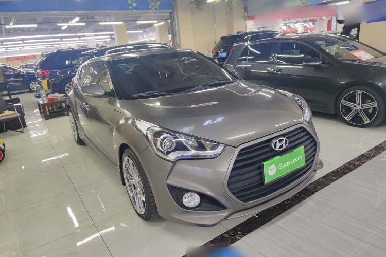 Used Hyundai Veloster 2015 1.6T Automatic Luxury Edition Front Right 45 Deg