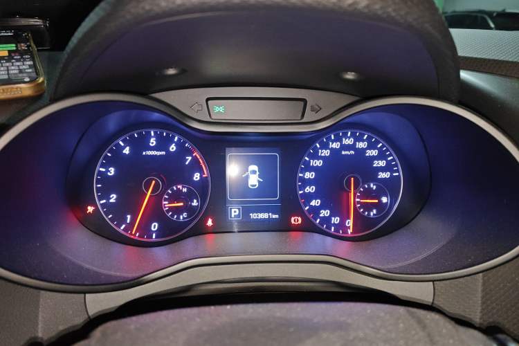 Used Hyundai Veloster 2015 1.6T Automatic Luxury Edition Instrument Cluster