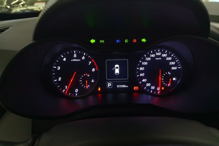 Used Hyundai Veloster 2015 1.6T Automatic Luxury Edition Instrument Cluster