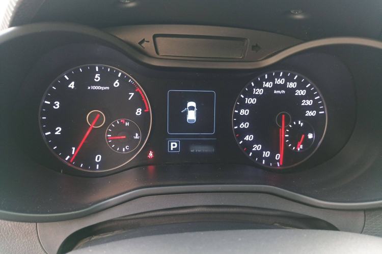 Used Hyundai Veloster 2015 1.6T Automatic Luxury Edition Instrument Cluster