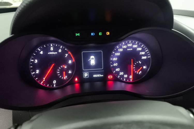 Used Hyundai Veloster 2015 1.6T Automatic Luxury Edition Instrument Cluster