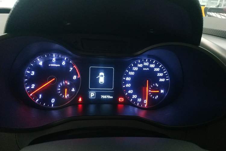 Used Hyundai Veloster 2015 1.6T Automatic Luxury Edition Instrument Cluster