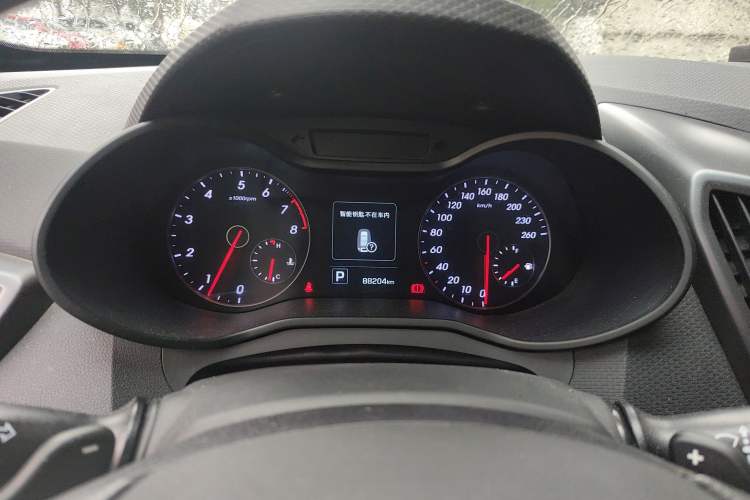 Used Hyundai Veloster 2015 1.6T Automatic Luxury Edition Instrument Cluster