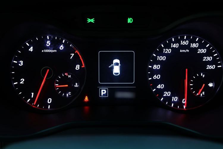 Used Hyundai Veloster 2015 1.6T Automatic Luxury Edition Instrument Cluster