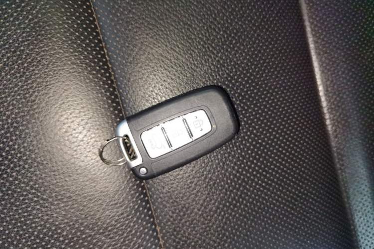 Used Hyundai Veloster 2015 1.6T Automatic Luxury Edition Interior 1