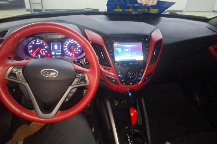 Used Hyundai Veloster 2015 1.6T Automatic Luxury Edition Interior 3