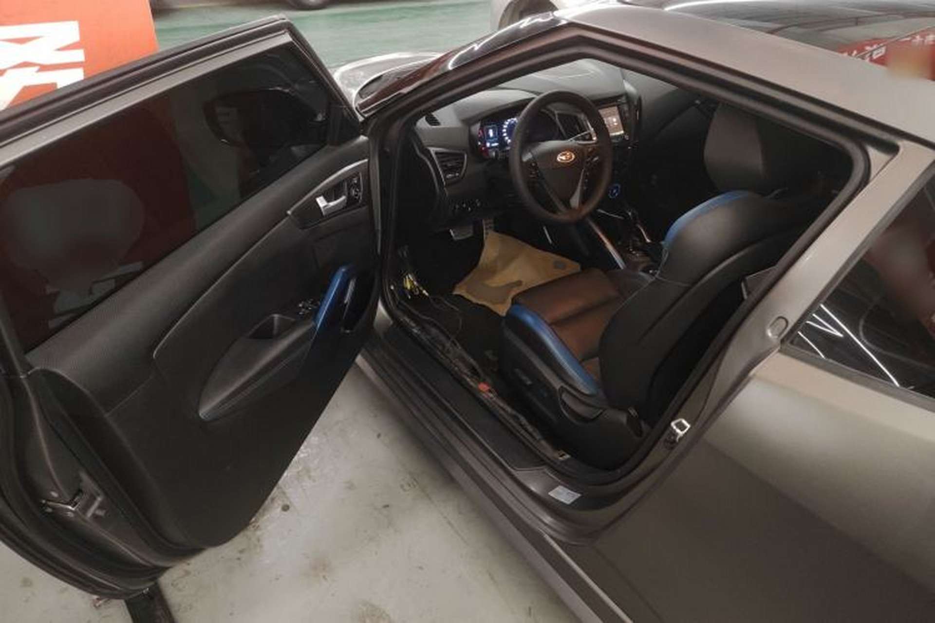 Used Hyundai Veloster 2015 1.6T Automatic Luxury Edition Interior 3