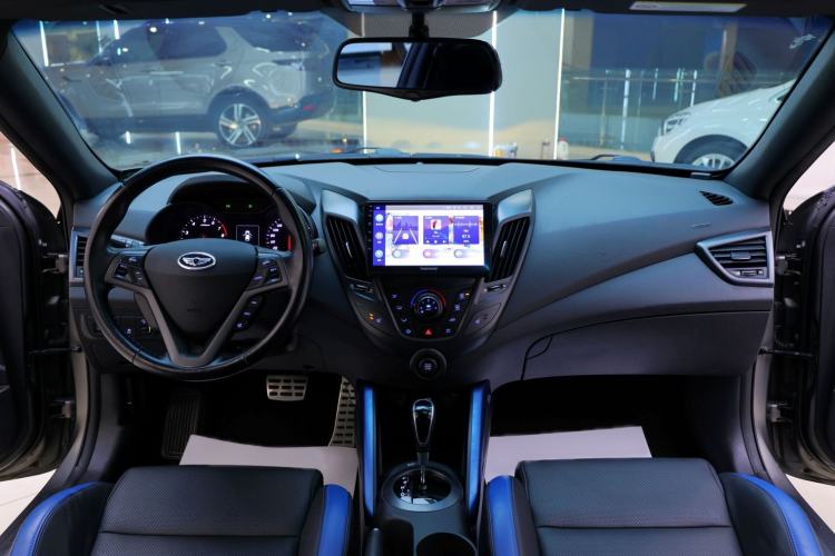 Used Hyundai Veloster 2015 1.6T Automatic Luxury Edition Interior 3