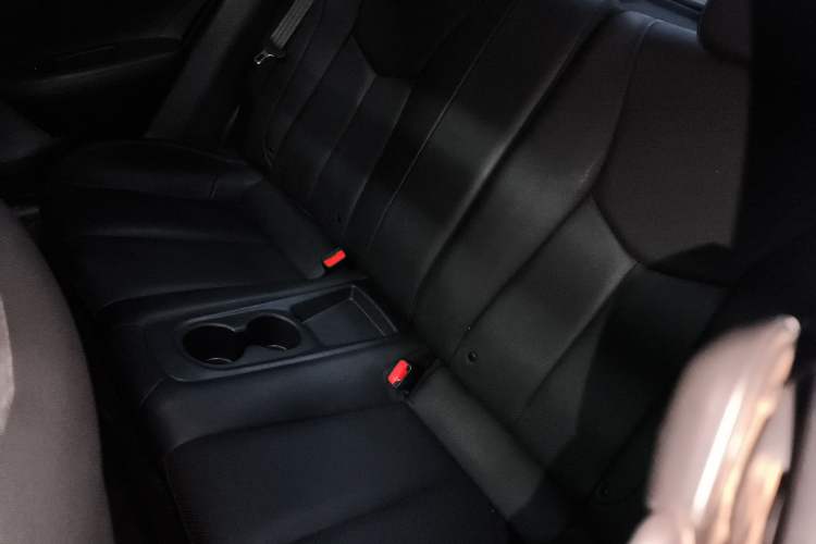 Used Hyundai Veloster 2015 1.6T Automatic Luxury Edition Interior 4