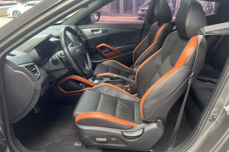 Used Hyundai Veloster 2015 1.6T Automatic Luxury Edition Left Front Seat