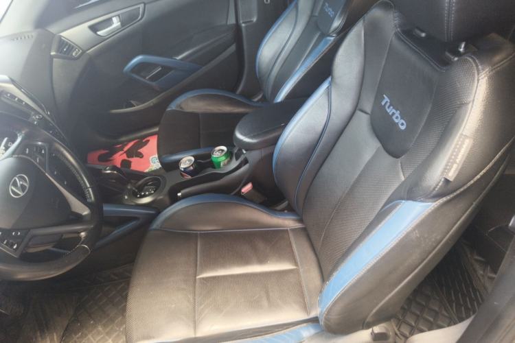 Used Hyundai Veloster 2015 1.6T Automatic Luxury Edition Left Front Seat
