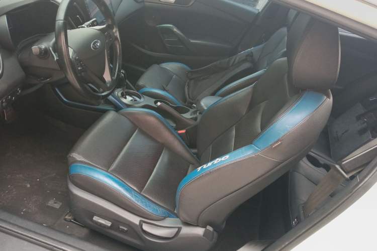 Used Hyundai Veloster 2015 1.6T Automatic Prestige Edition Left Front Seat