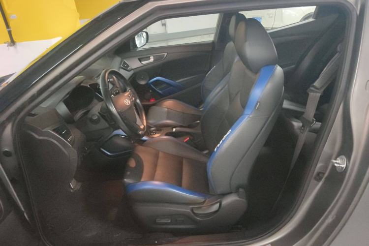 Used Hyundai Veloster 2015 1.6T Automatic Luxury Edition Left Front Seat