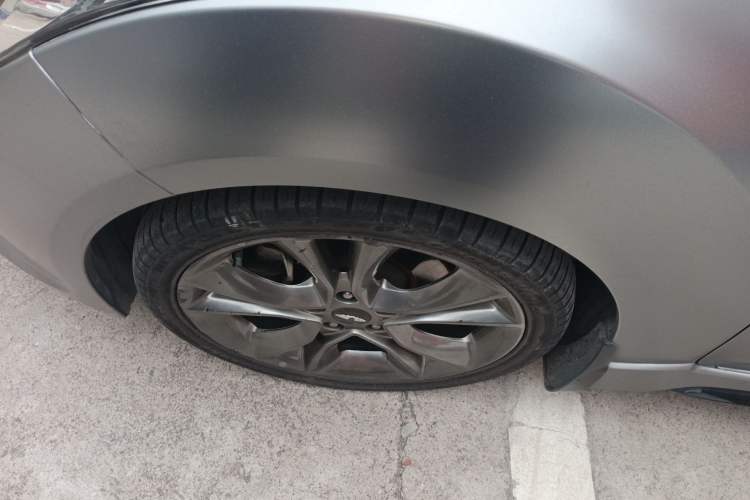 Used Hyundai Veloster 2015 1.6T Automatic Prestige Edition Left Front Wheel Hub
