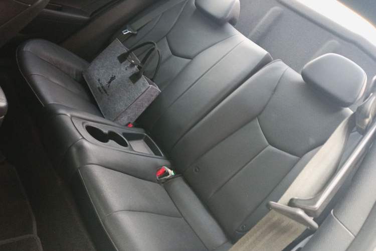 Used Hyundai Veloster 2015 1.6T Automatic Prestige Edition Left Rear Seat