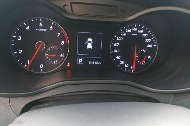 Used Hyundai Veloster 2015 1.6T Automatic Luxury Edition Odometer Close Up