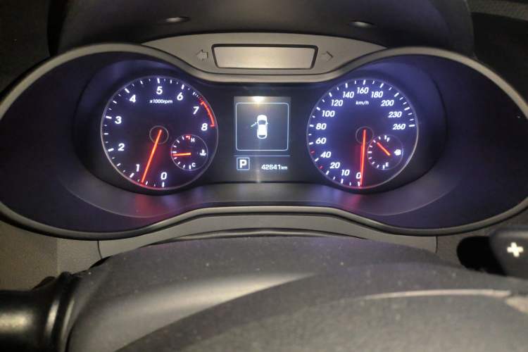 Used Hyundai Veloster 2015 1.6T Automatic Prestige Edition Odometer Close Up