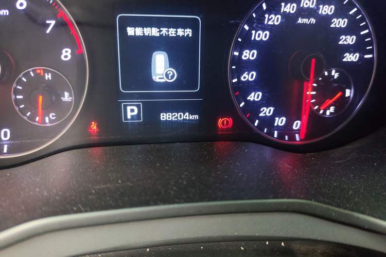 Used Hyundai Veloster 2015 1.6T Automatic Luxury Edition Odometer Close Up