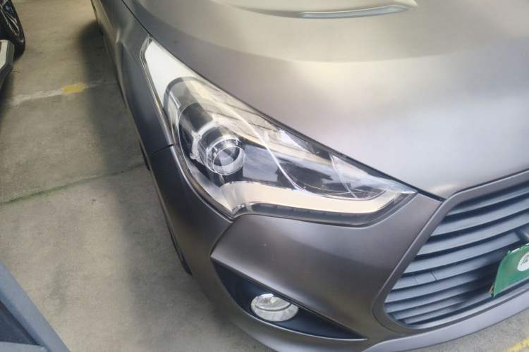 Used Hyundai Veloster 2015 1.6T Automatic Luxury Edition Right Front Headlight