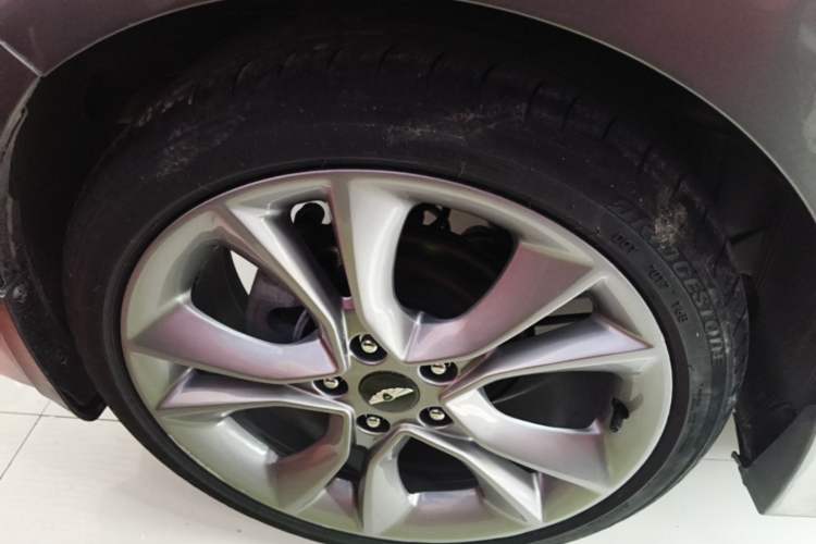 Used Hyundai Veloster 2015 1.6T Automatic Prestige Edition Right Rear Wheel Hub