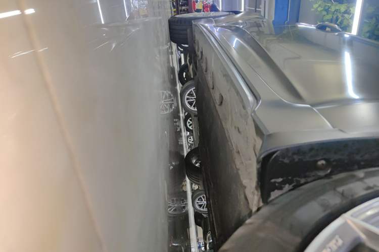 Used Hyundai Veloster 2015 1.6T Automatic Luxury Edition Right Side Sill