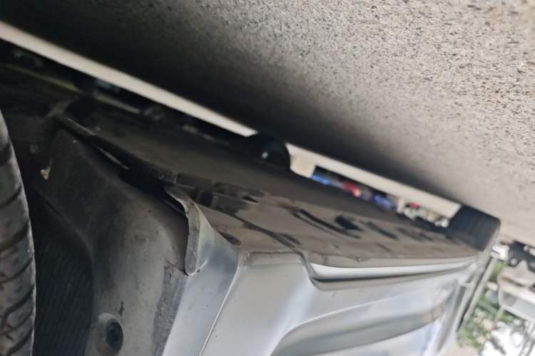 Used Hyundai Veloster 2015 1.6T Automatic Luxury Edition Right Side Sill