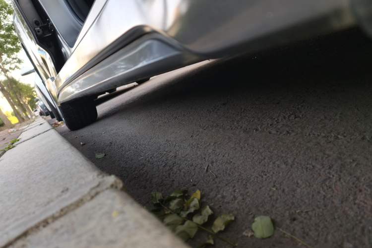 Used Hyundai Veloster 2015 1.6T Automatic Prestige Edition Right Side Sill