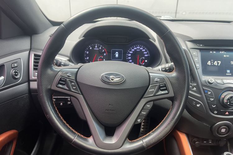 Used Hyundai Veloster 2015 1.6T Automatic Luxury Edition Steering Wheel