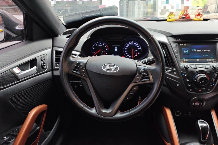 Used Hyundai Veloster 2015 1.6T Automatic Luxury Edition Steering Wheel