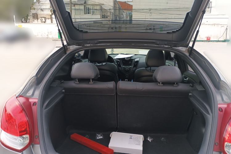 Used Hyundai Veloster 2015 1.6T Automatic Luxury Edition Trunk