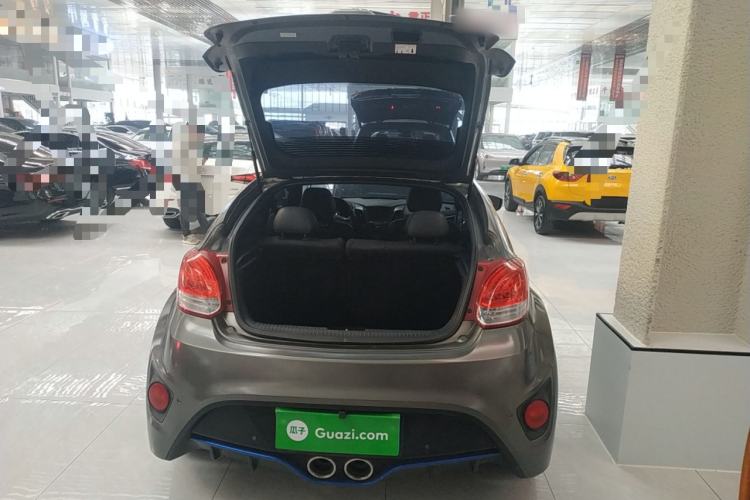 Used Hyundai Veloster 2015 1.6T Automatic Luxury Edition Trunk
