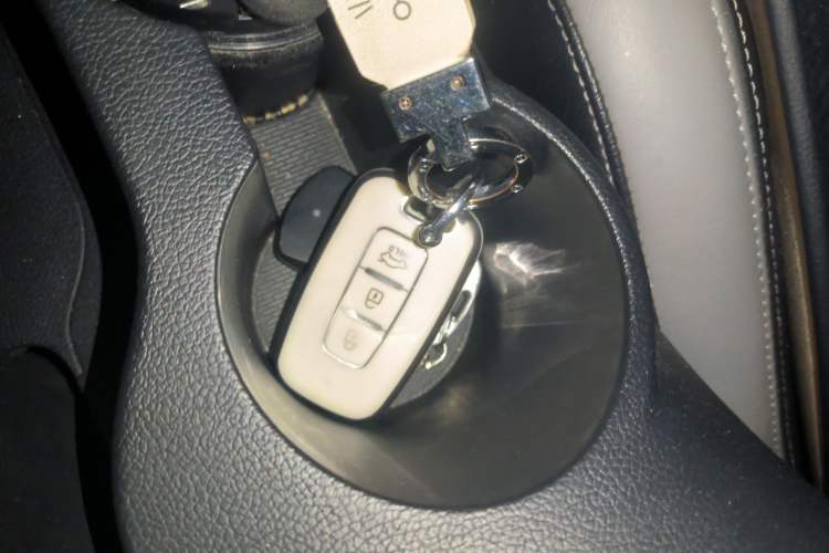 Used Hyundai Veloster 2015 1.6T Automatic Prestige Edition Vehicle Key