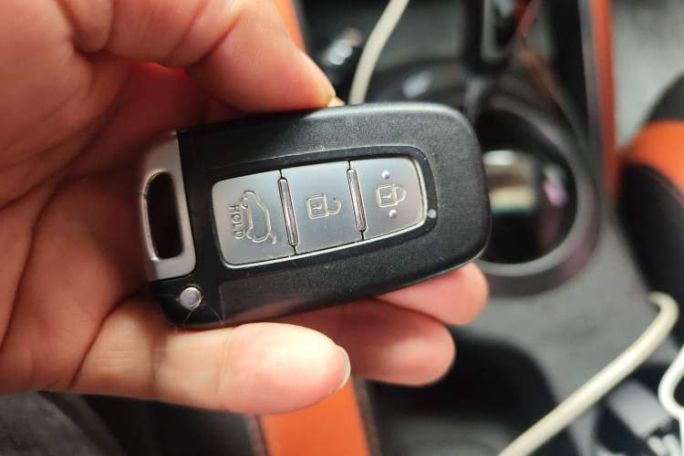 Used Hyundai Veloster 2015 1.6T Automatic Luxury Edition Vehicle Key