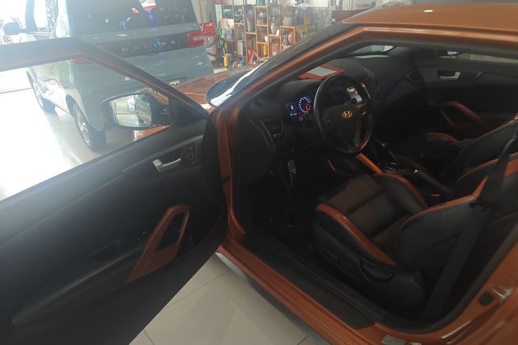 Used Hyundai Veloster 2015 1.6T Automatic Luxury Edition Driver Seat