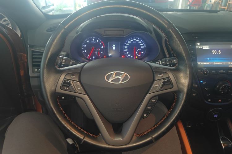 Used Hyundai Veloster 2015 1.6T Automatic Luxury Edition Steering Wheel