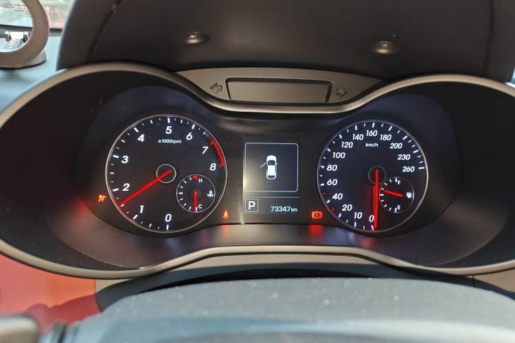 Used Hyundai Veloster 2015 1.6T Automatic Luxury Edition Instrument Cluster