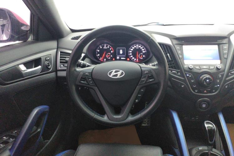 Used Hyundai Veloster 2015 1.6T Automatic Luxury Edition Steering Wheel