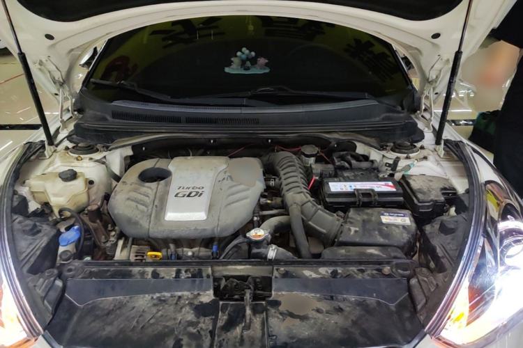 Used Hyundai Veloster 2015 1.6T Automatic Luxury Edition Engine Bay