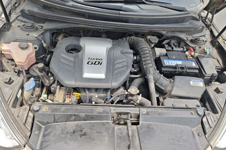 Used Hyundai Veloster 2015 1.6T Automatic Luxury Edition Engine Bay