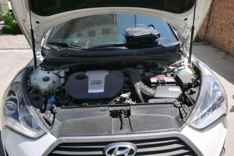 Used Hyundai Veloster 2015 1.6T Automatic Luxury Edition Engine Bay