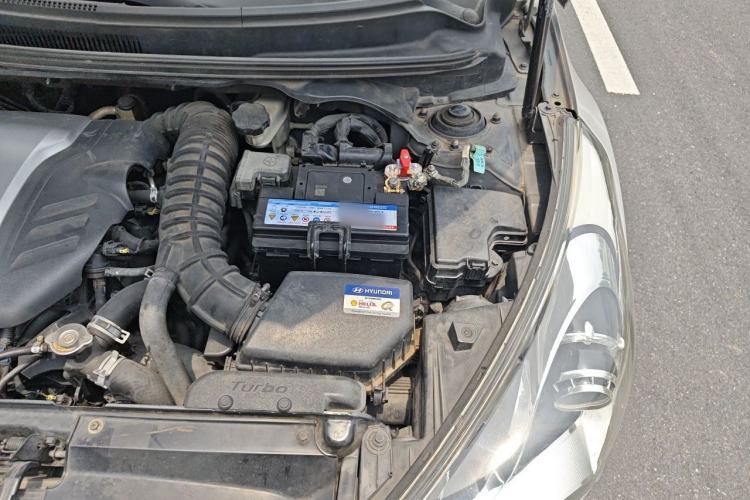 Used Hyundai Veloster 2015 1.6T Automatic Luxury Edition Engine Bay Left