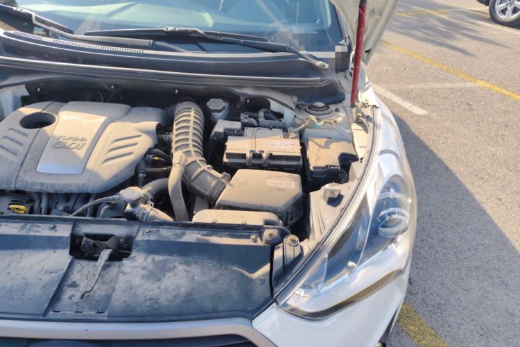 Used Hyundai Veloster 2015 1.6T Automatic Luxury Edition Engine Bay Left