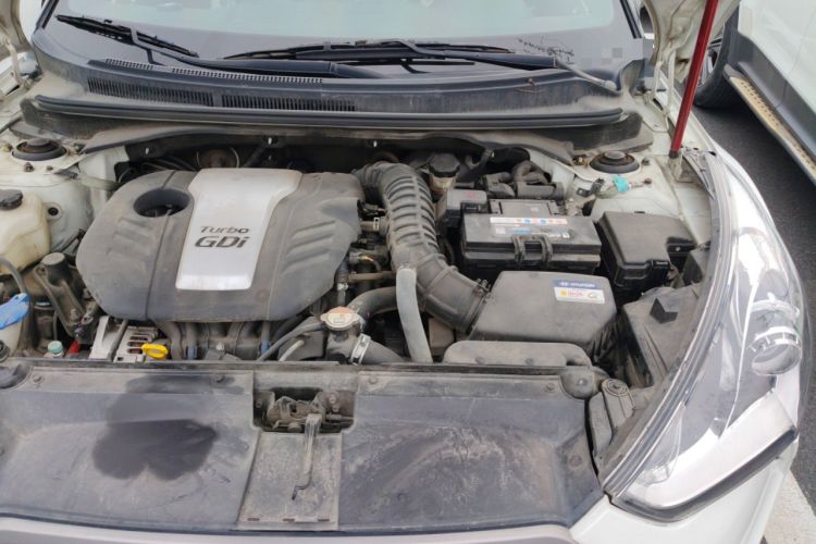 Used Hyundai Veloster 2015 1.6T Automatic Luxury Edition Engine Bay Left